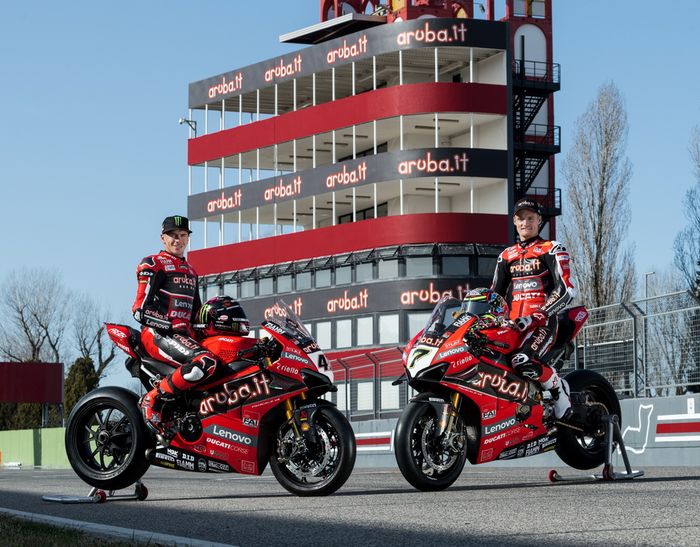 Scott Redding dan Chaz Davies, pembalap tim Aruba.it Racing &ndash; Ducati di WorldSBK2020