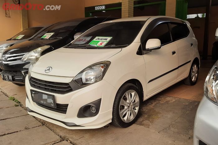 Harga mobil bekas tipe LCGC Rp 40-100 jutaan