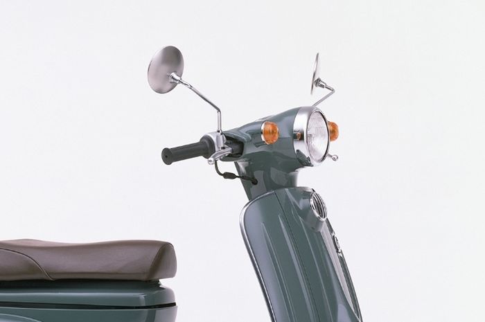 Vespa Tetap Berjaya: Mengapa Skutik Klasik Italia Ini Tak Tergoyahkan?