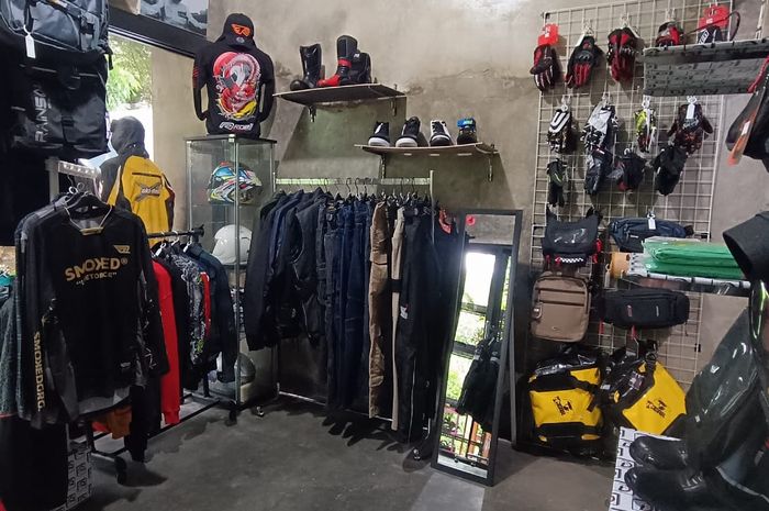 Lebih banyak brand apparel yang dijual di GAS Biker