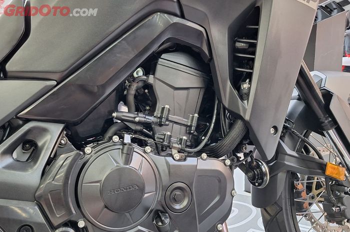 Honda XL750 Transalp pakai konstruksi head silinder Unicam