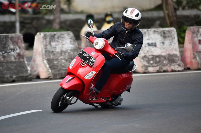 Test ride Vespa LX 125 i-Get