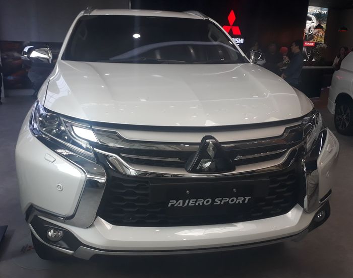Mitsubishi Pajero Sport yang dipajang di acara peresmian dealer