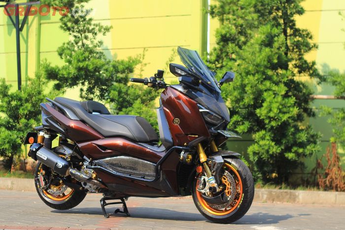 Yamaha XMAX Berkaki Superbike, Habiskan Dana Hingga Rp 200 Juta!