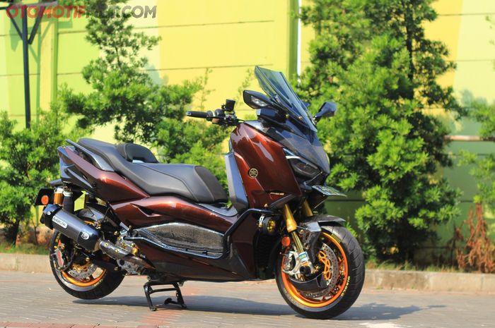 Yamaha XMAX Berkaki Superbike, Habiskan Dana Hingga Rp 200 Juta!