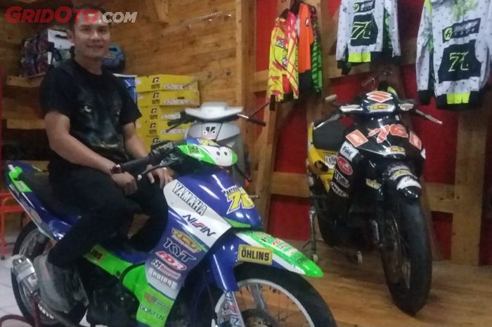 Hendriansyah dengan koleksi motor spek road race-nya