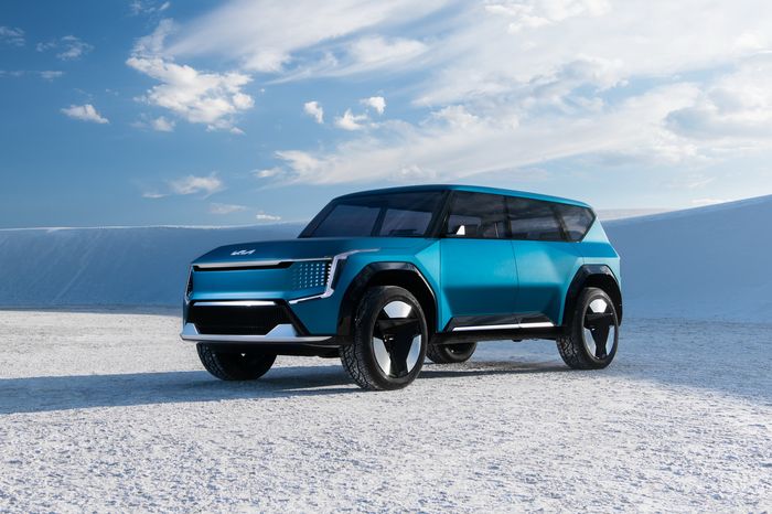 Kia EV9 Concept menjadi salah satu calon mobil listrik E-GMP yang akan meluncur dalam waktu dekat.