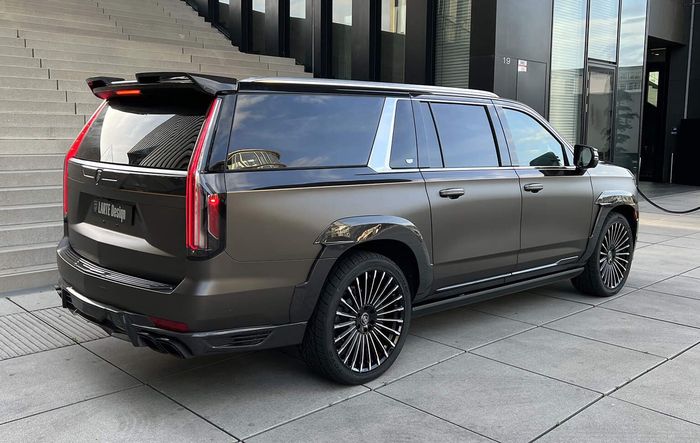 Pelek multi spoke bikin terlihat atraktif