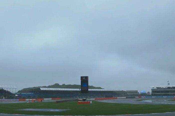 Sirkuit MotoGP Inggris enam jam ditunda dan diputuskan batal balap
