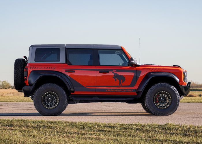 Modifikasi Ford Bronco Raptor makin tangguh ditopang kaki-kaki jangkung