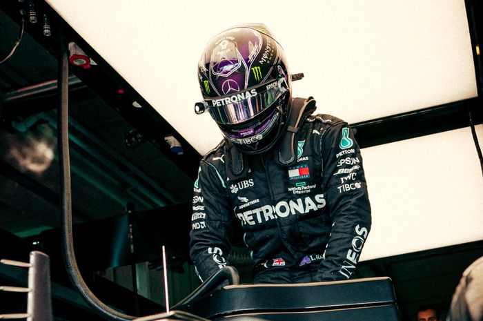 Akan start dari posisi kedua, Lewis Hamilton memuji kekuatan mobil Mercedes di F1 Emilia Romagna 2020