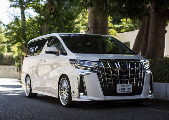 Penyendiri Ternyata Arti Nama Toyota Alphard Menggambarkan Sosoknya Gridoto Com
