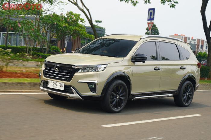 Honda BR-V meraih The Best Small MPV Crossover GridOto Award 2025
