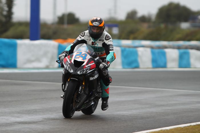 Leonardo Taccini, satu-satunya pembalap yang berani masuk ke lintasan pada sesi tes pramusim WorldSBK Jerez hari pertama