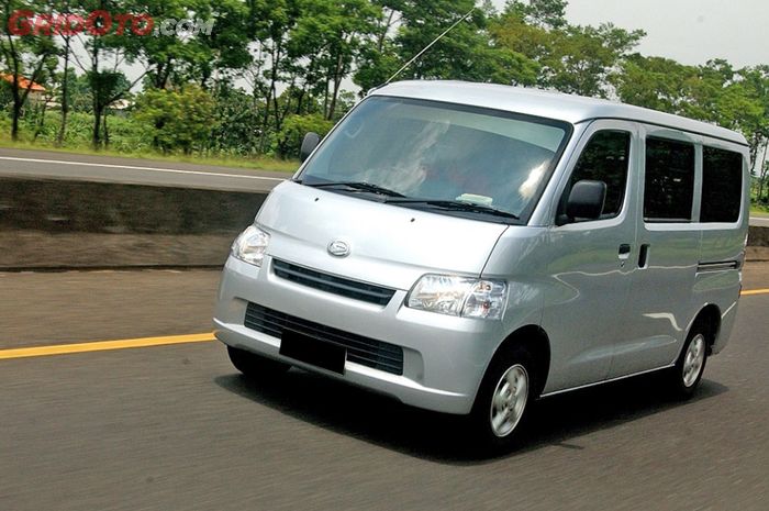 Mobil bekas Daihatsu Gran Max 