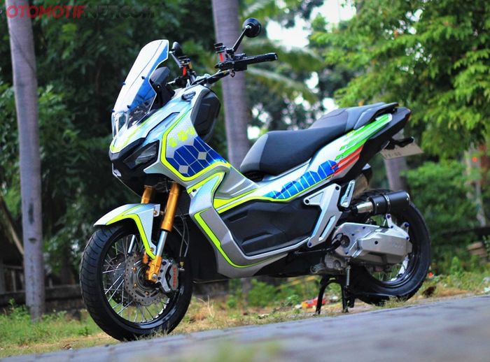 Grafis diambil dari helm AGV Corsa Rossi Mugello