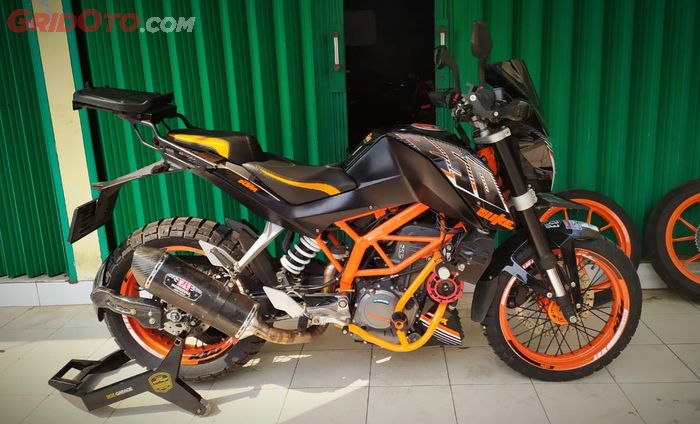 Modal 10 jutaan untuk rombak kaki-kaki KTM Duke 250 lama ala motor dual purpose. 