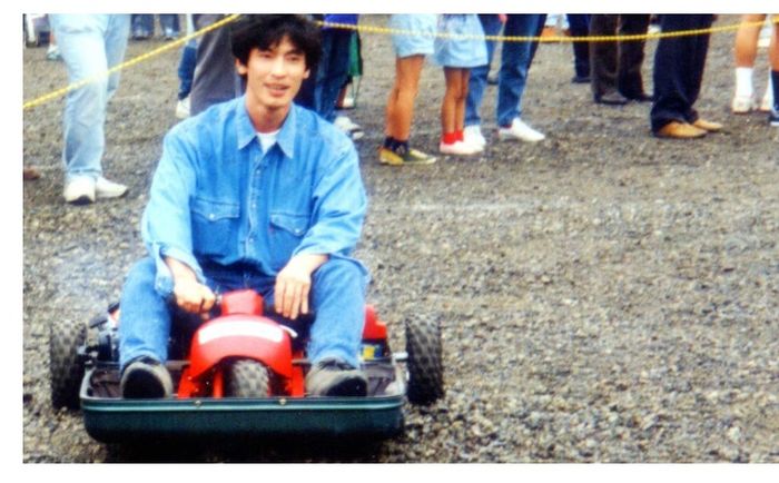 Mazda Suitcase Car pakai mesin 2-tak berpower 1,7 dk