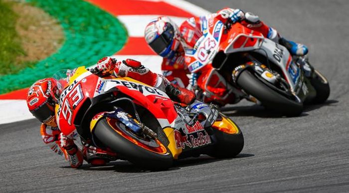 Sengit duel antara Andrea Dovizioso dan Marc Marquez di MotoGP Austria ditentukan hingga lap dan tikungan terakhir
