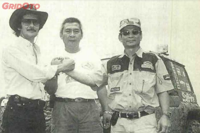 Syamsir Alam (kanan), salah satu tokoh dalam terbentuknya Indonesian Off-road Federation (IOF)