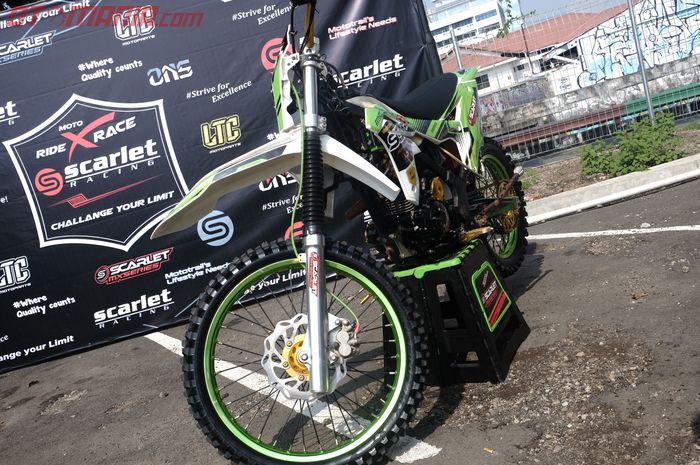 Suspensi teleskopik Scarlet Racing, resmi dirilis untuk motor-motor trail ini