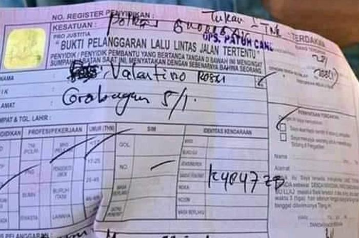 Ah Seriusan Valentino Rossi Dapat Surat Tilang Polisi Di