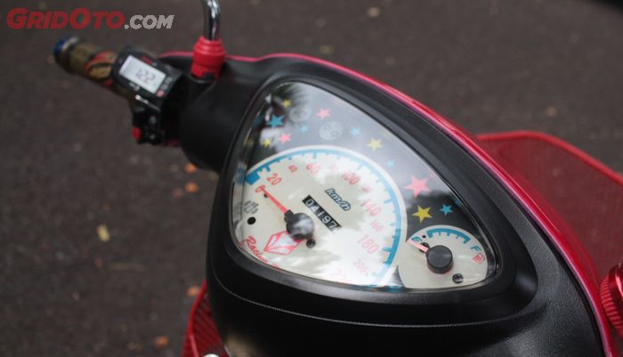 Sektor setang Yamaha Mio pasang speedometer Racing Boy plus voltmeter Koso