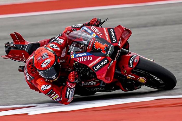 Pembalap Ducati Lenovo, Francesco Bagnaia berhasil menjadi pembalap tercepat di hasil kualifikasi MotoGP Amerika 2023