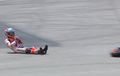 Sesi Latihan Bebas MotoGP Amerika, Karena Debu Marc Marquez Crash, Valentino Rossi Hampir Saja