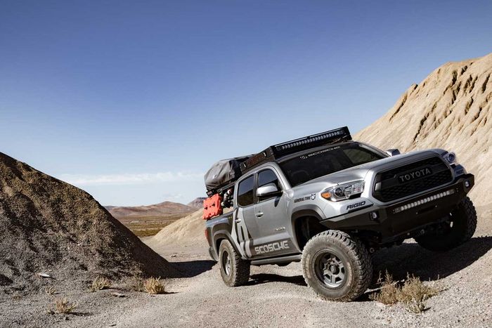 Toyota Tacoma Overland dari Scosche