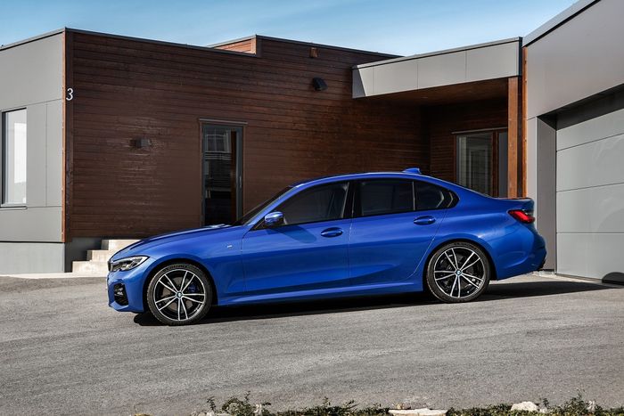 BMW Seri-3 terbaru punya dimensi lebih besar