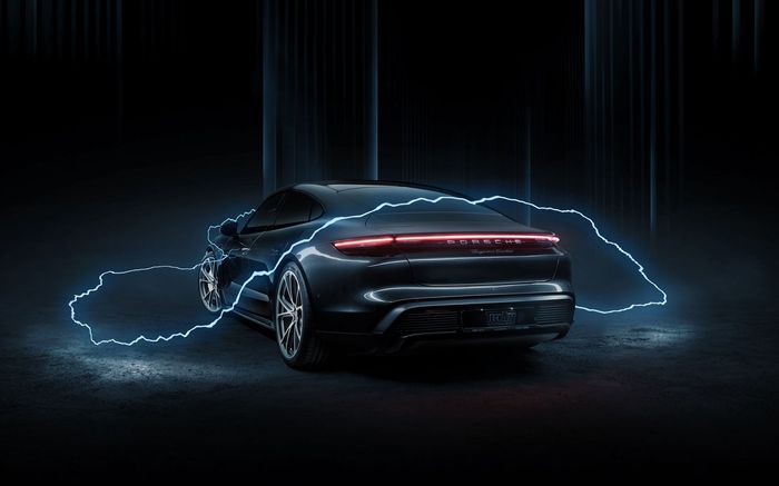 Tampilan belakang Porsche Taycan hasil renderan TechArt