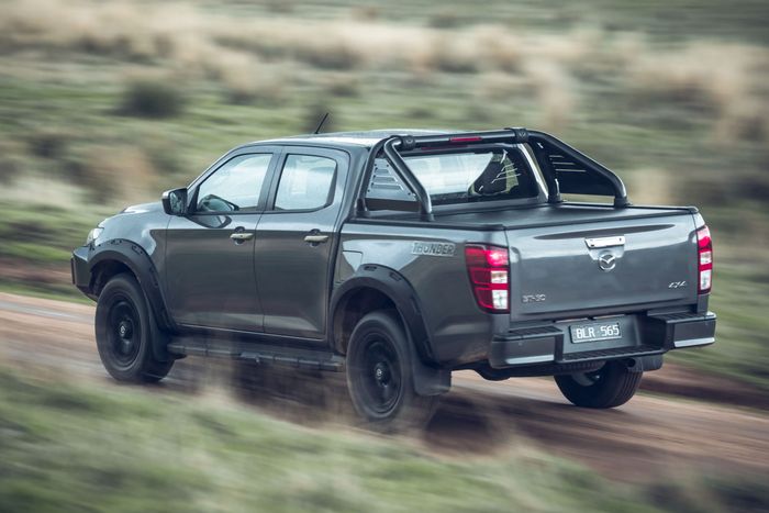 Mazda BT-50 Thunder bidik pasar Toyota Hilux Rugged X dan Nissan Navara N-Trek Warrior