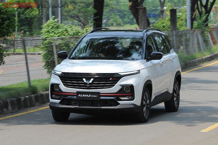 Wuling Almaz RS Baru Dilaunching