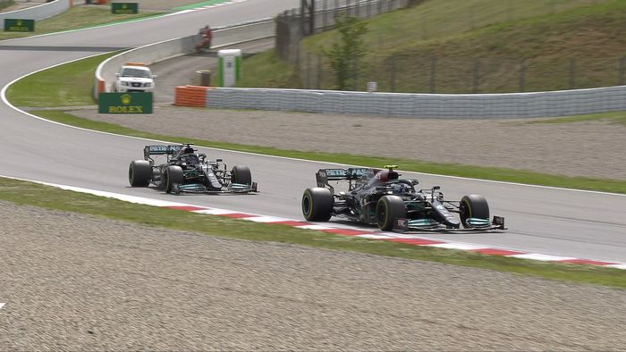 Valtteri Bottas sering membantu tim Mercedes dengan memberi jalan kepada Lewis Hamilton