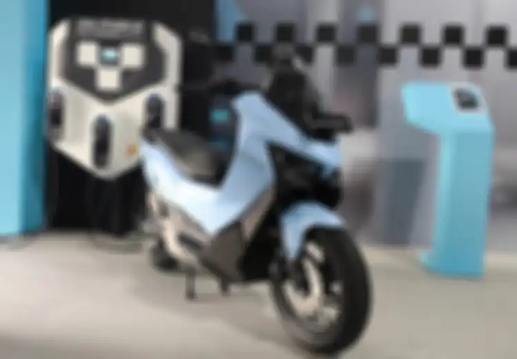 Gampang! Begini Cara Hitung Biaya Ngecas Baterai Motor Listrik
