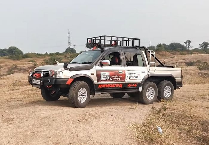 Modifikasi Ford Everest lawas asal India jadi pikap 6x6