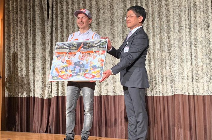 Hadir di acara HRC Thanks Day, Jorge Lorenzo memberikan Salam Perpisahan terakhir Untuk Tim Repsol Honda