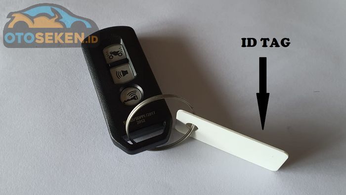 ID Tag biasanya diikat bersama remote keyless motor 