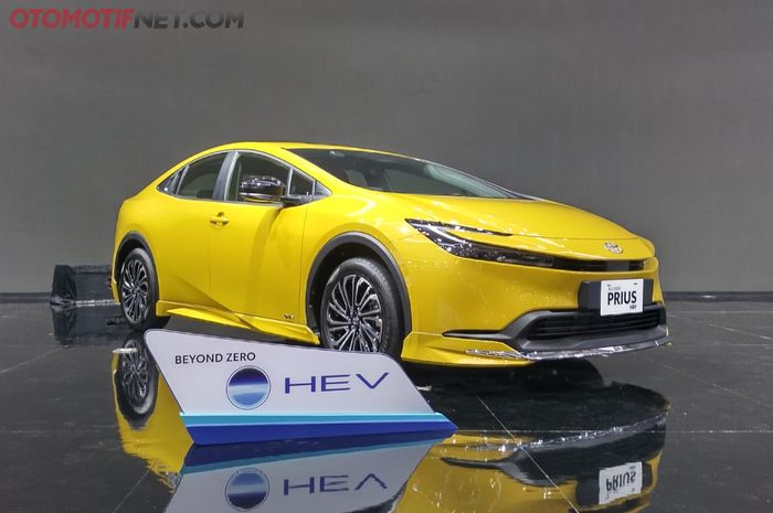 Harga terupdate Toyota All New Prius tahun 2026.