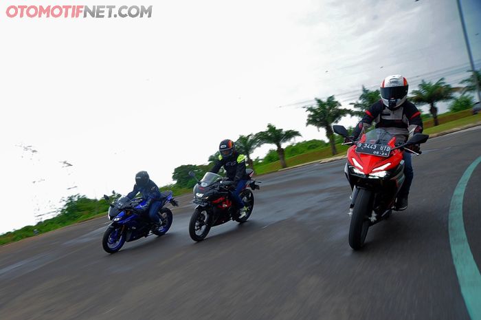 Ketiga sport 150-155 cc ini memiliki karakter handling dan riding position yang berbeda