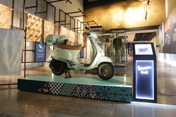 Vespa Batik dipamerkan di Museum Batik Indonesia