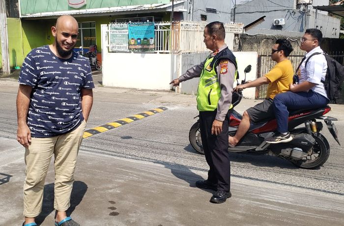 Viral polisi tidur ini dapat komplain dari pengendara