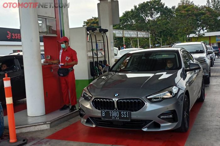 Ilustrasi SPBU di rest area sepanjang Tol Trans-Jawa.