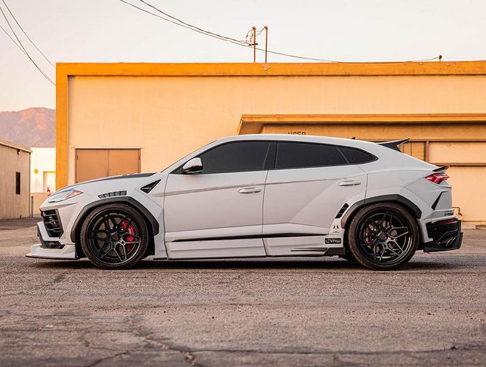 Modifikasi Lamborghini Urus ditopang pelek multi-spoke ukuran 24 inci