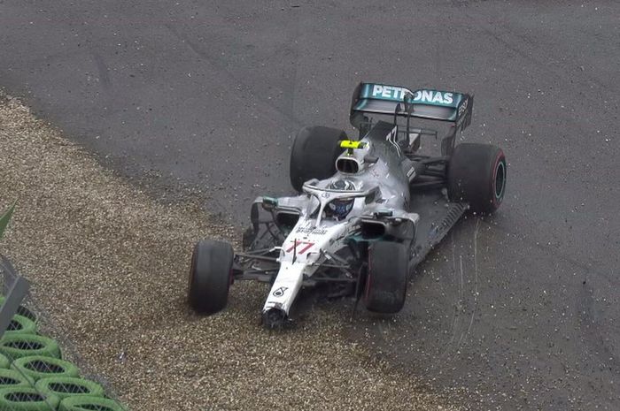 Valtteri Bottas yang diharapkan bisa menyelamatkan muka tim Mercedes di F1 Jerman, kecelakaan menjelang balapan tinggal 7 lap