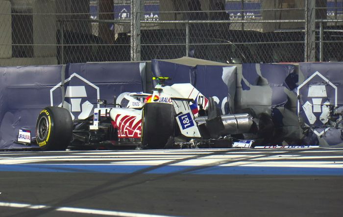Mick Schumacher kecelakaan di balap F1 Arab Saudi 2021
