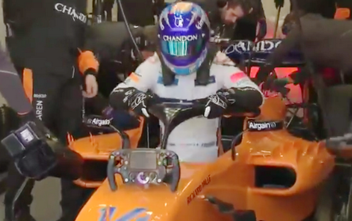 Fernando Alonso usai merasakan mobil F1 McLaren MCL33