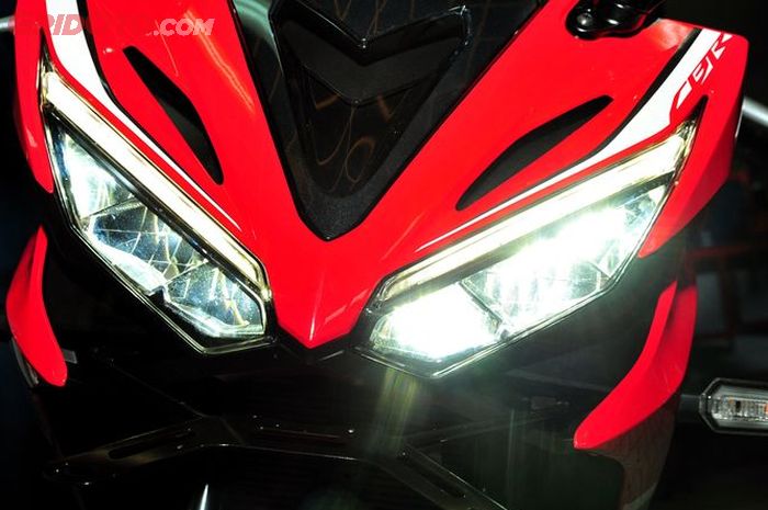All New Honda CBR150R sudah dibekali lampu LED