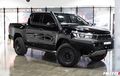 Toyota Hilux Bersolek Minimalis, Pamer Bodi Serba Hitam Gayanya ALTO